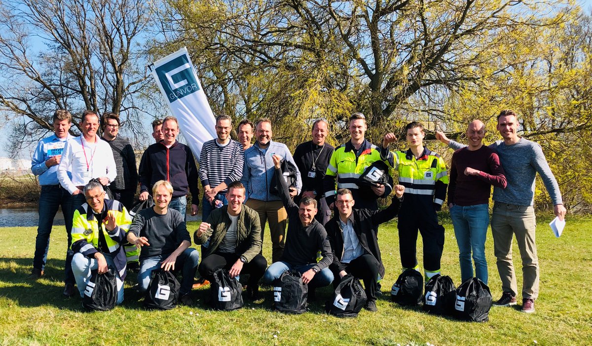 GunvorPR's tweet photo. Ja hoor ze zijn er helemaal klaar, onze hardlopers! A.s. zondag doen 25 GPR/SOTR medewerkers weer mee met de marathon en de business runs van de @MarathonRdam Marathon Rotterdam. Kom jij ze ook aanmoedigen? #GPR #SOTR #teamspirit https://t.co/q49lkN9GlO