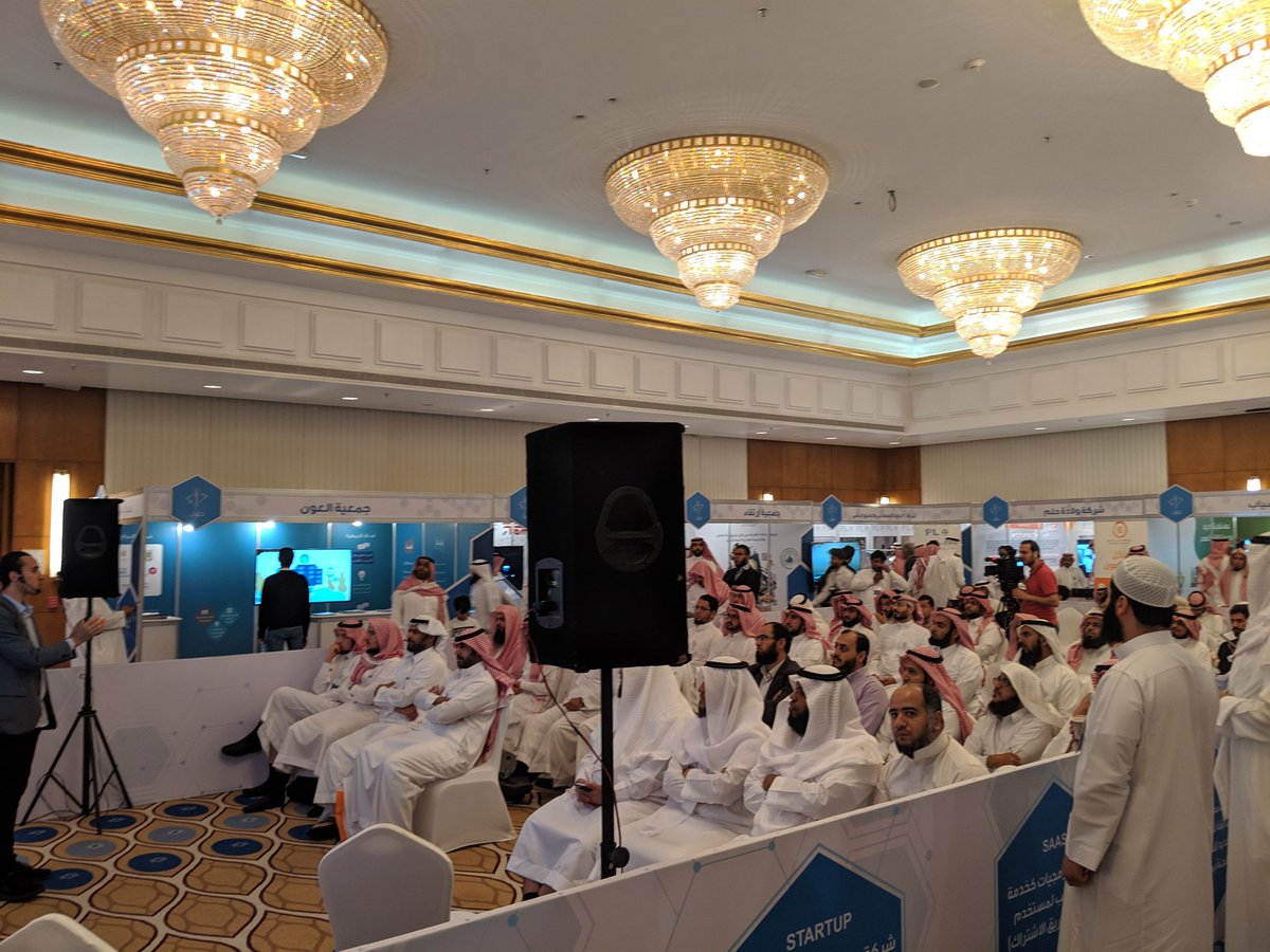 abid_salim's tweet photo. #GDRSaudi #Riyadh #day1 @Omranic now presenting @GCPcloud services with @GCDCSaudi, then @dahabdev
@GoogleDevExpert presenting @FlutterDev

Remember tomorrow 4-9pm: 5 #StudyJam  topics: @googlecloud, @FlutterDev, @ActionsOnGoogle
@gsuite, &amp; @TensorFlow
#التحول_الرقمي
@altqniah https://t.co/AIGE8nr7NO