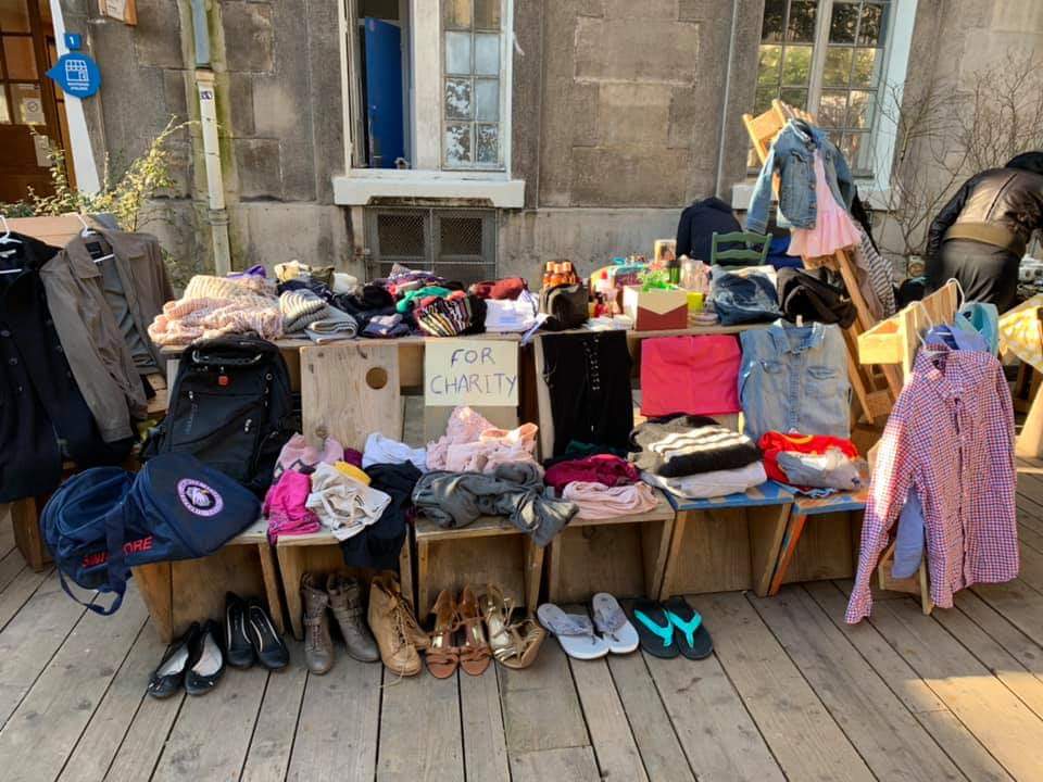 GivingInParis's tweet photo. Are you keeping up with our #100DaysOfGivingBack on Instagram? Here's a little look at today's idea on how to give back to your community: have a yard sale for charity!

#100DayProject https://t.co/TRFKgxp5fw