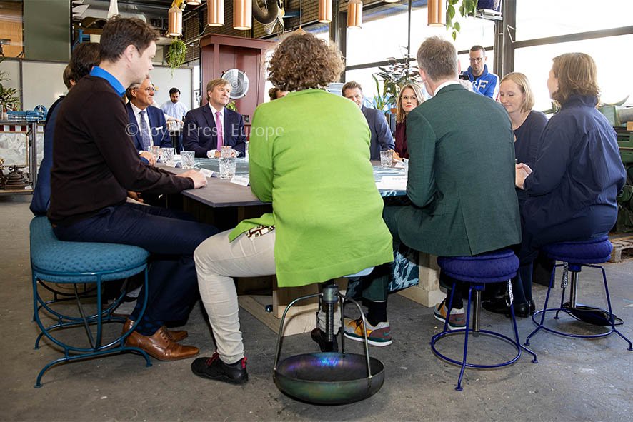 Royaleurope's tweet photo. King Willem-Alexander today in Eindhoven during a visit to Section C, where designers work together and share space and skills #Koning #WillemAlexander #SectionC #design #DutchDesignFoundation #DDF #Royals https://t.co/u0rNpcRIVi