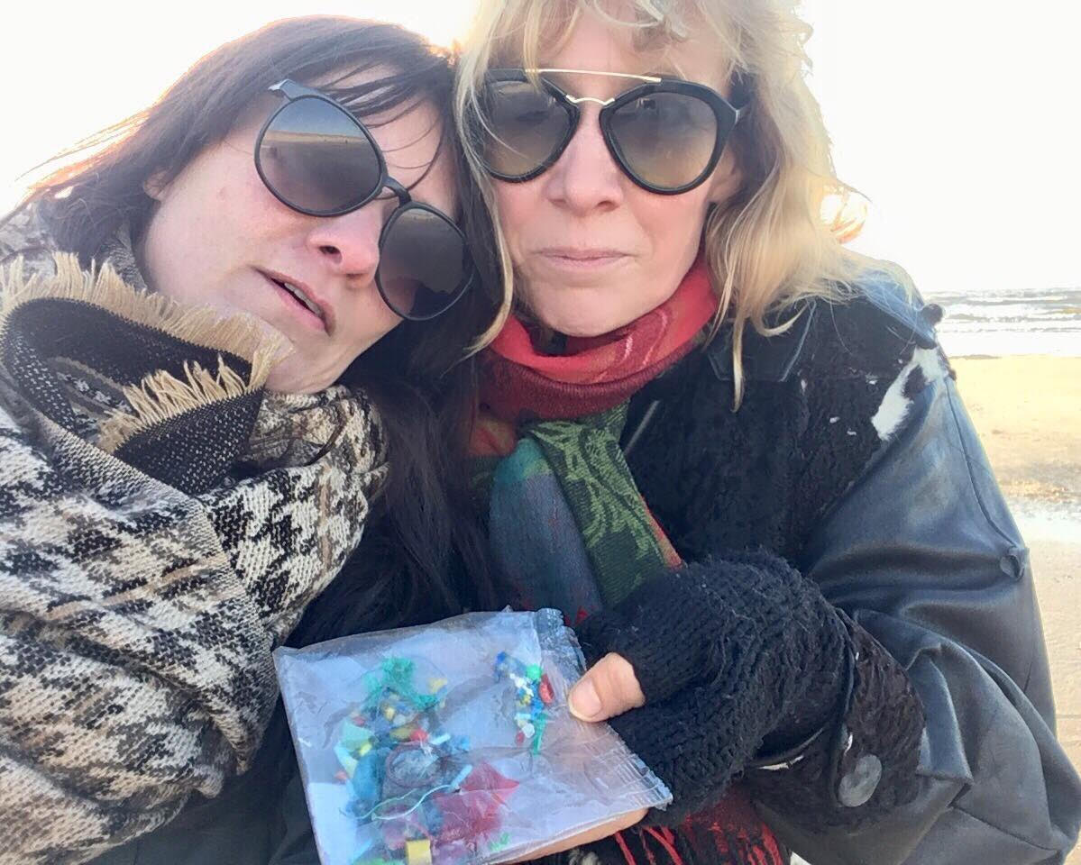 now_ocean's tweet photo. THANK YOU Jenny Sach + Mo Knoefel for these samples from Denmark! 🙏❤️🙌💙 We're making big progress in our #cititzenscience-goes-arts project + we're still looking for more Microplastic Samples. Are you by the beach? 🌊 info@ocean-now.org or msg us. 🙏 https://t.co/KkOvZamsPB https://t.co/Aa6sxiYxjZ