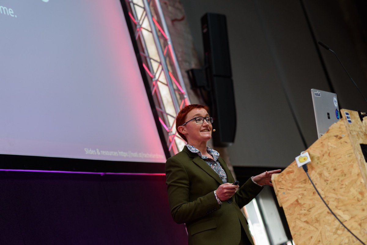 FrontendNE's tweet image. It was great to have the North East&apos;s very own @rachelandrew back with her talk &quot;Grids All the Way Down&quot;. Let&apos;s get involved pushing Level 2 of the Grid Specification forward! 🗣 #frontendne