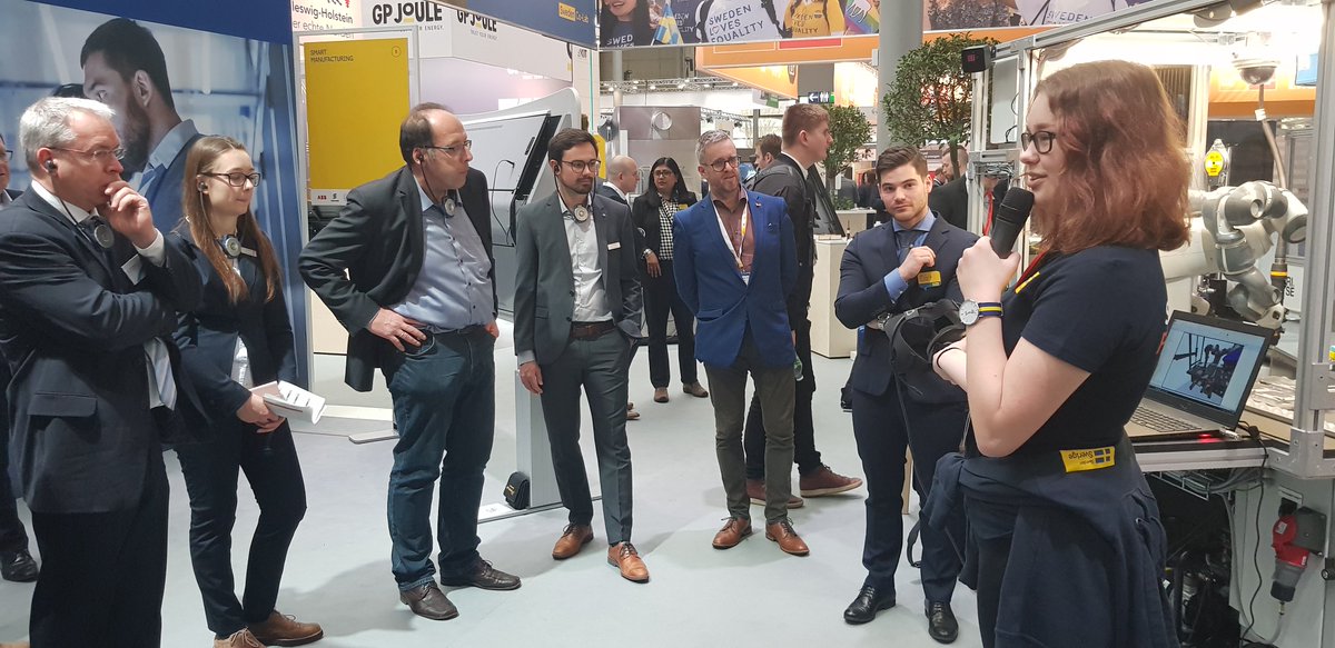 SmartaFabriker's tweet photo. This is what happens if you give a microphone to a student from #GTGgymnasium at @hannover_messe. #SwedenCoLab #SwedenHannover2019 #tc #tcgr https://t.co/9mrn3WoDFg