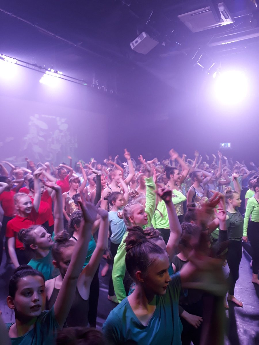 FLHSdance's tweet photo. Amazing first evening of dance of our y7. https://t.co/RGbrGBKwrW