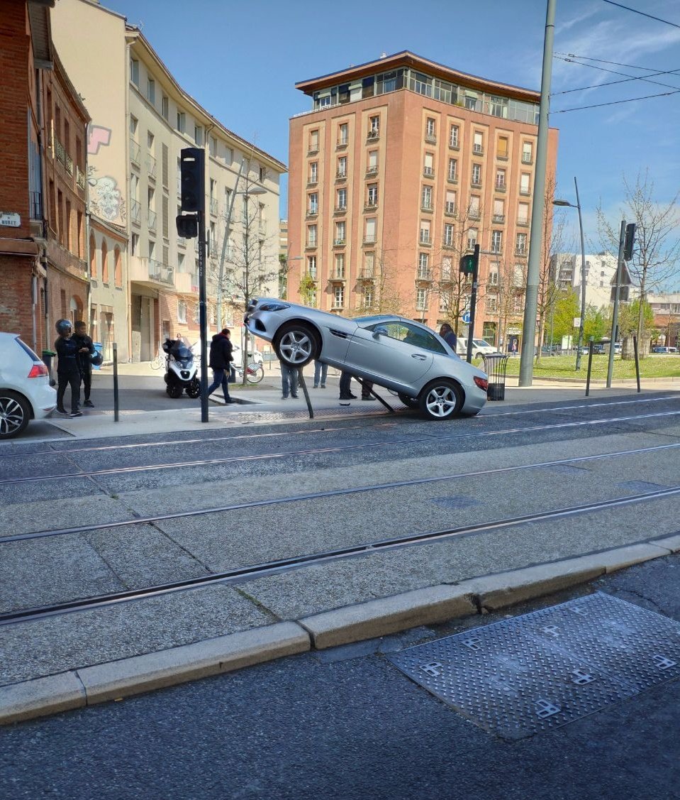 135euros's tweet image. A Toulouse on a de sacrés as du volant !