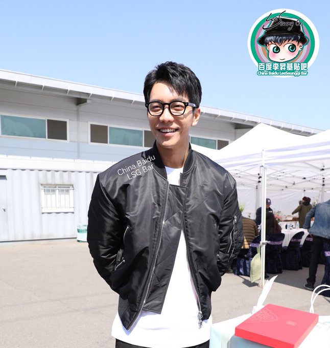 D3ZlaewX4AAsR6K.jpg:small