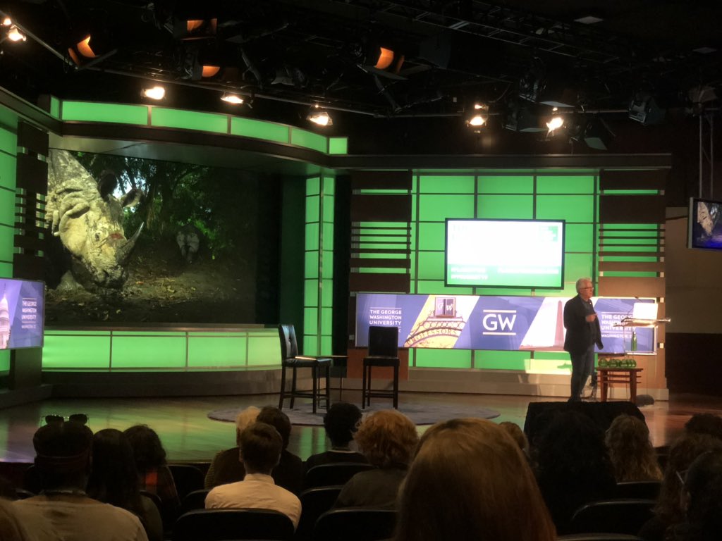 JPlovesCOTTON's tweet photo. Very cool story from Steve Winter of @natgeo talking about snow leopards & how NGOs helped locals build corrals that the leopards couldn’t penetrate, helped provide vaccines to stave off 30% livestock loss to disease. #PFsummit19 #planetfwd https://t.co/jloMmuTvNf