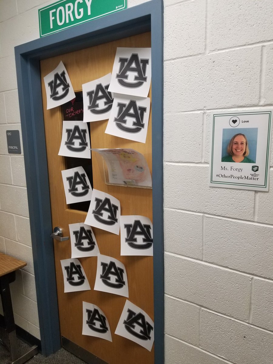 MrsFitz3rd's tweet image. When your alma mater is playing admins&apos; alma mater in the Final Four... 😂 #WarEagle @RLForgy @MsMeadowsAP #yourorangeVswerecute