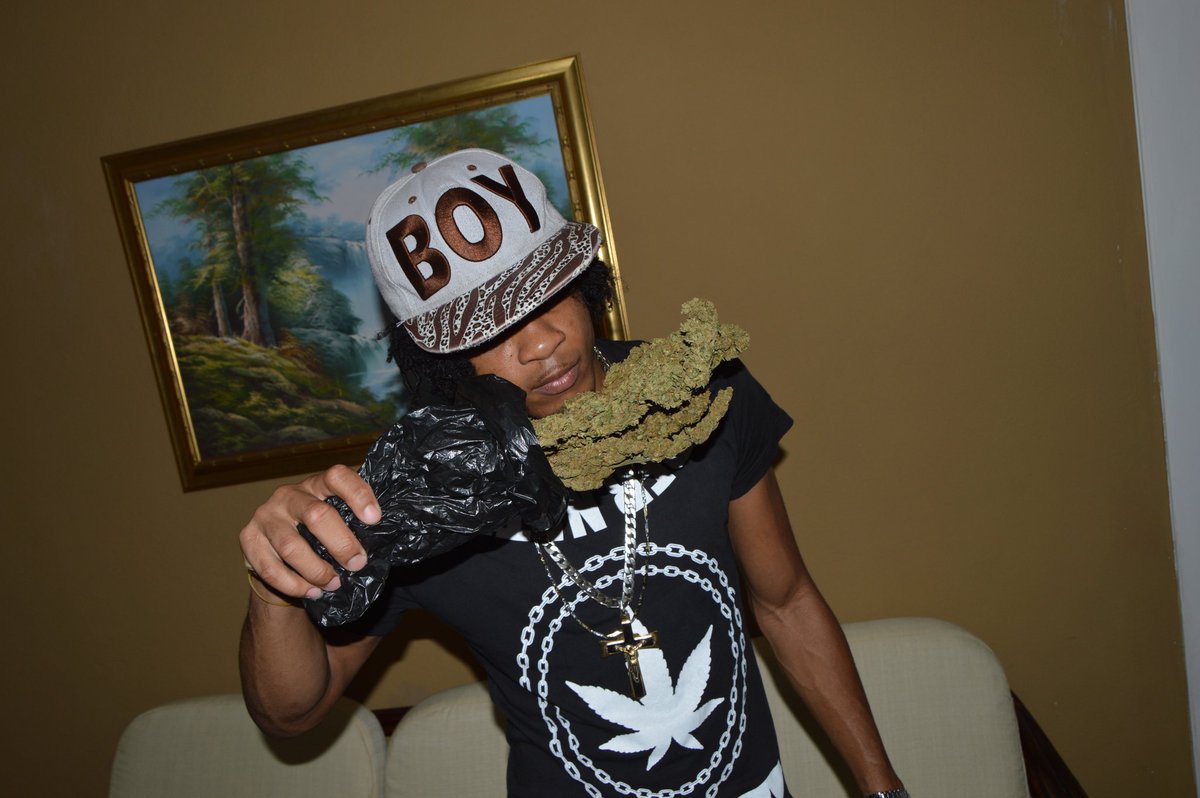 1SEQUENCEDIBOSS's tweet image. Weed Nation.. #SEQUENCEDIBOSS #oneboss #DANCEHALL #MUSIC