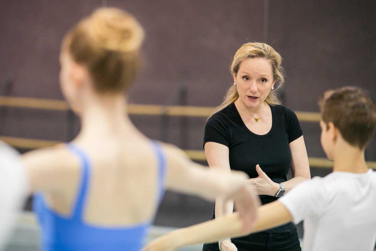 CPYBallet's tweet photo. Apply today at https://t.co/ykpn3ZtxXh to secure your space in our 5-Week Summer Ballet Program. Don't miss your opportunity to learn from world-renowned faculty like Darla Hoover & Gonzalo Garcia.
#cpyb #cpybsummer https://t.co/FveLqPg6P3