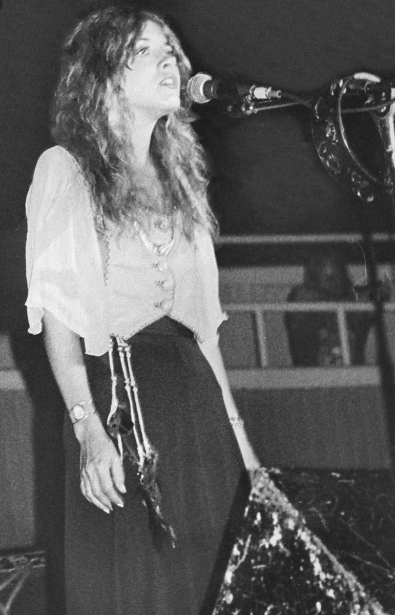 Stevie 1975🥰🎶🎤 #stevienicks