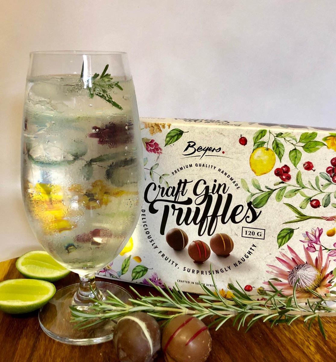 paperrocksza's tweet image. Ok, we are calling it. It’s Gin O’Clock. We just love this pretty packaging from @beyerschoc

#prettypackaging #lovelocal #chocolate #gin #TGIF #Weekendloading #Friday #truffles #BeyersCraft #BeyersChocolates #craftgin #packagingdesign