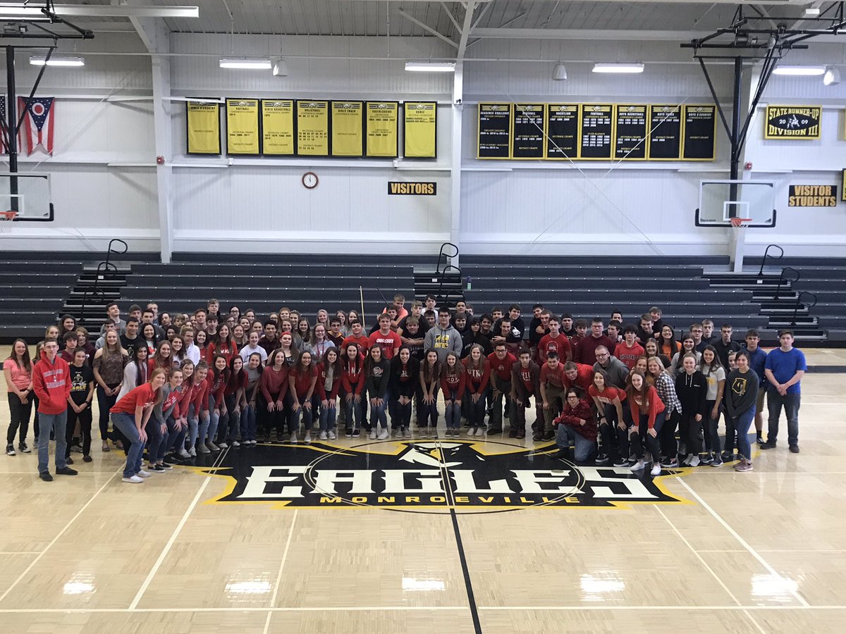 TheEagleHype's tweet image. 🖤❤️ “Burdens are lightened through the efforts of many hands” We stand with you, @NLWildcats18 @NLWildcats ❤️🖤 #FlyHigh12