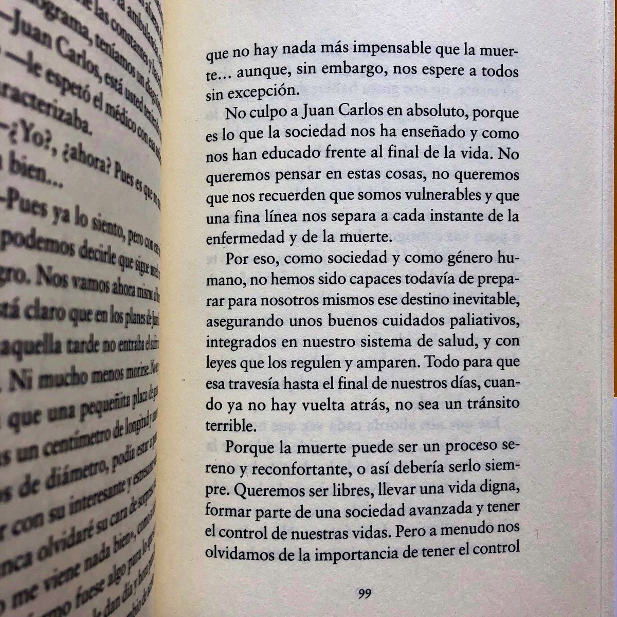 «...a menudo nos olvidamos de la importancia de tener el control sobre nuestra propia muerte»
De “El paciente siempre llama dos veces” 📖

Es urgente y necesario legislar para que todos los Ángel Hernández de este país lloren a los suyos en casa y no en prisión.
#eutanasia