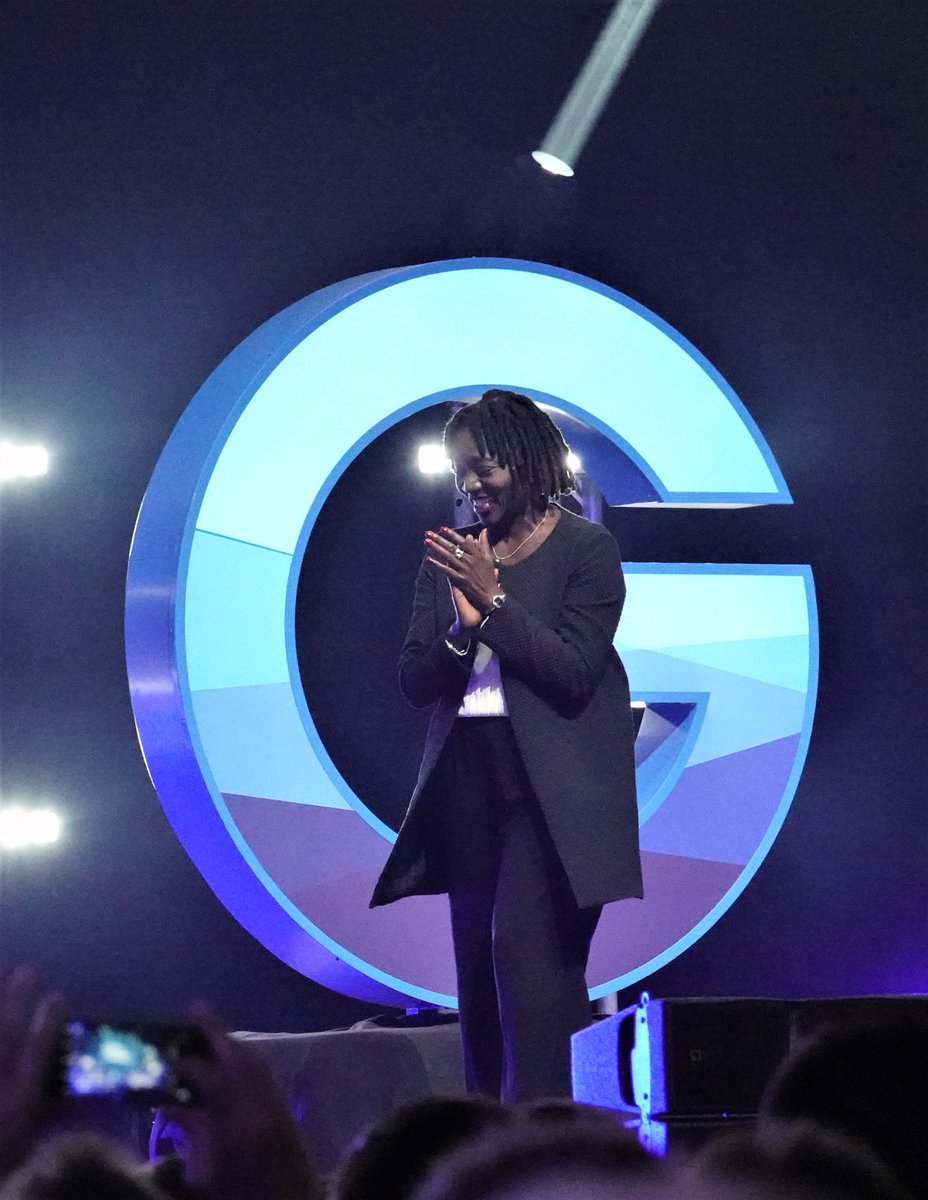 Dr. Auma Obama auf dem #WorldLeadershipSummit - Infos unter text-ur.de/newsroom/newsd…