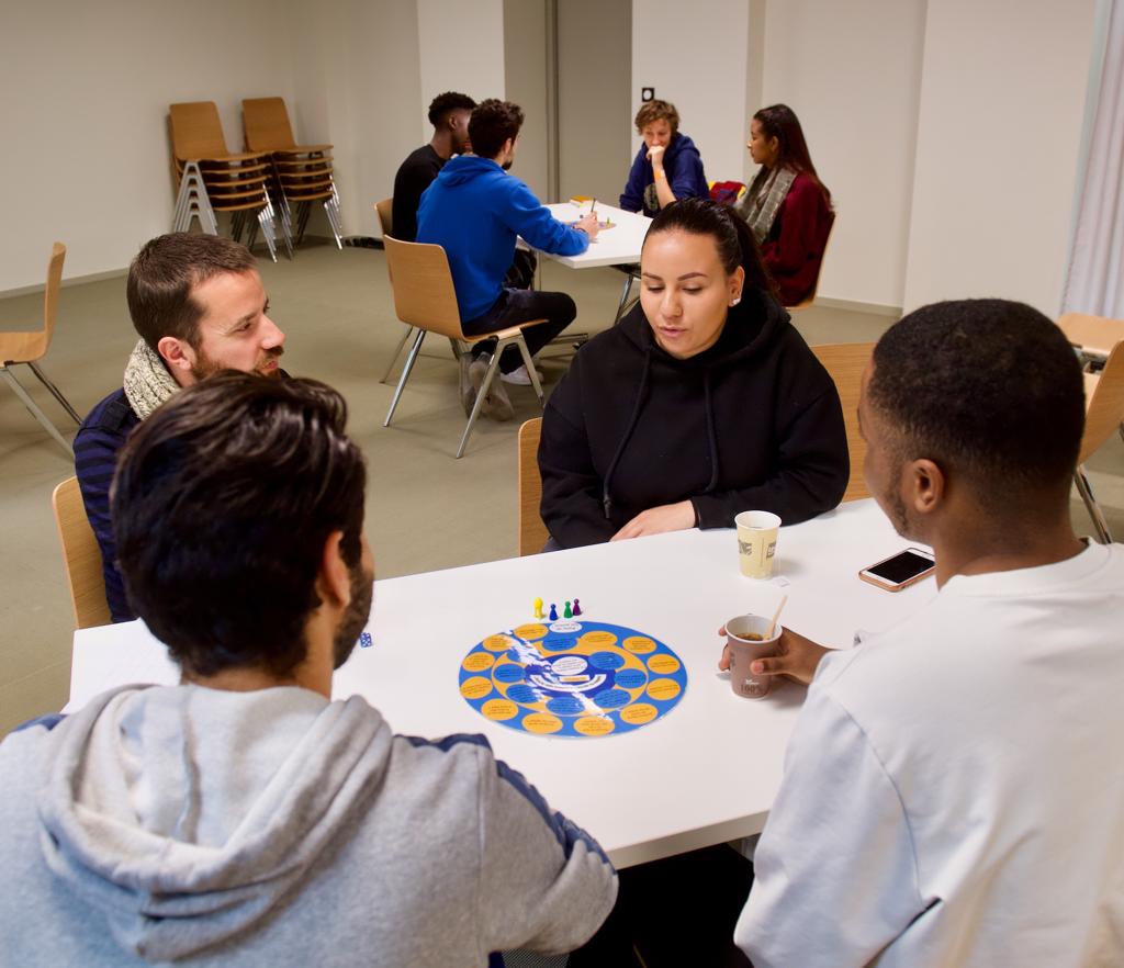 nantesfr's tweet image. Comment organiser un concert, tourner son premier court-métrage ou monter une association quand on est jeune et Nantais ? Pour obtenir des réponses et échanger, rendez-vous à #ProjectLab au pôle associatif Désiré-Colombe jusqu&apos;à demain. 

Infos &amp;gt; bit.ly/-ProjectLab