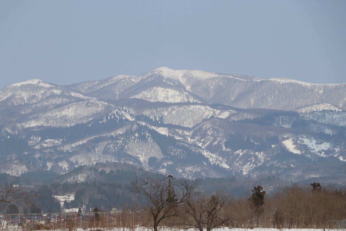 teardorops's tweet photo. 峠を越えたお隣は宮城県だった…
ここが通年通行できるようになったのは、数年前のことです。
雪深い峠道、嘗ては冬季閉鎖の道路でした。
救い渡された道の一つだったのかなと…
#R347 #鍋越峠 #宮城 #加美町 https://t.co/G9fZFVgVbf