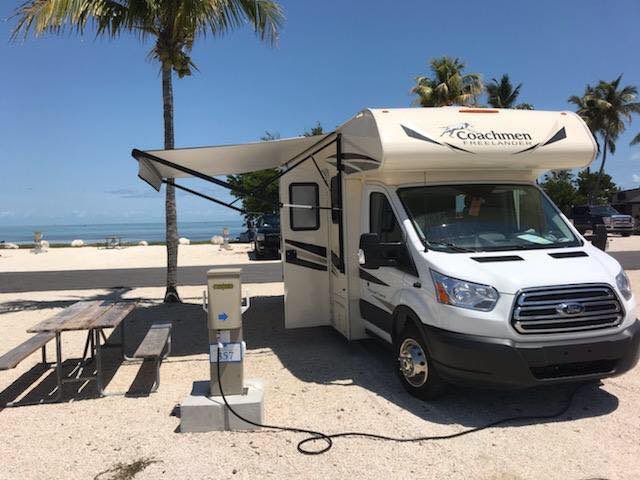 naoscampers's tweet photo. Check this out! Happy RV at the beach 🏖 https://t.co/M7zmclaeNG