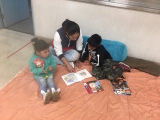 BauerSpeck's tweet photo. Last night we had our first Family Reading Night! Both adults and kiddos got to take home free books! What a great night! https://t.co/uUeYcIR3cT