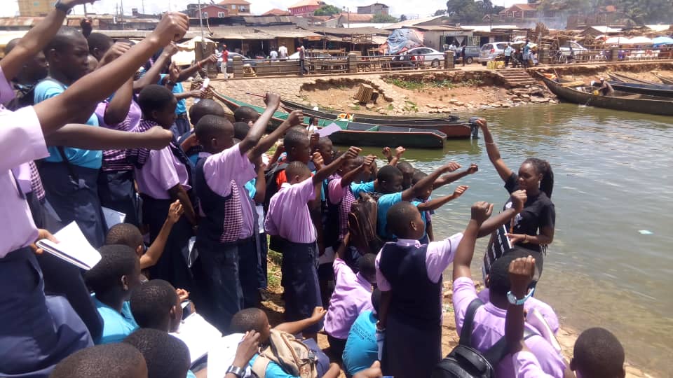Fridays4FutureU's tweet photo. More students are joining the #FridaysForFuture movement &amp; #schoolstrike4climate in Uganda. Today our organizer @NakabuyeHildaF led the #climatestrike with high school students. They also protested against waste disposal in lake Victoria. @GretaThunberg @Fridays4future @350 https://t.co/0Y7gxDPxsx