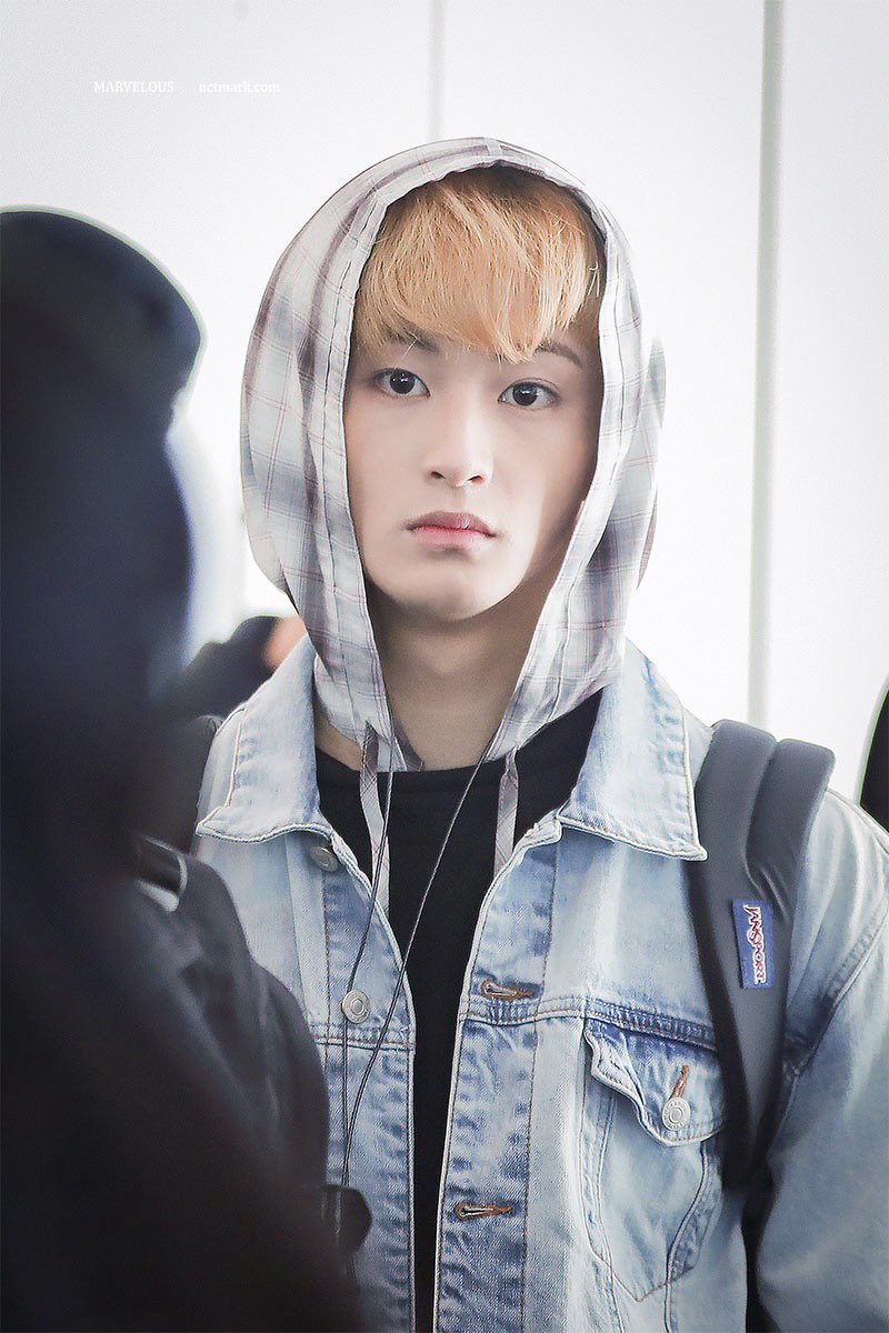 nctmarkcom's tweet photo. 아,,진짜 잘생겼어,,,,,얼굴 무슨일이야 ㅜㅜㅜ
#마크 #NCT https://t.co/MrphyvccBL