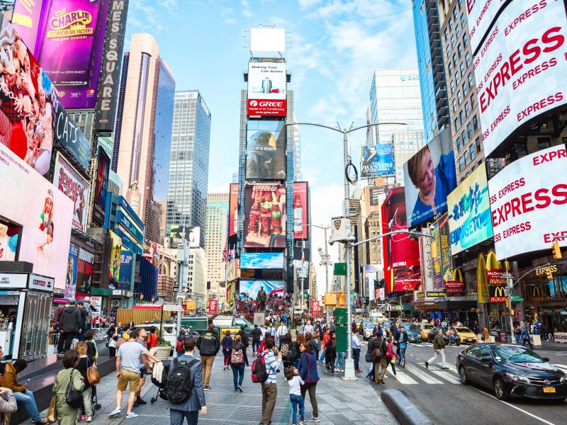 A new report says that U.S. ad revenue growth will slow down more than previously expected bit.ly/2UkJuQ2