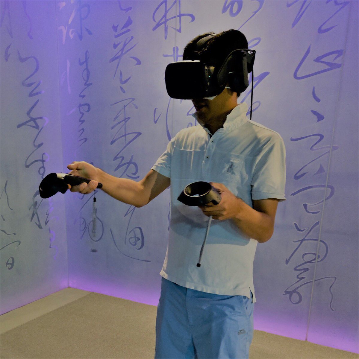 htcvive's tweet image. We’re delighted to announced that #HTCVIVEArts has received a @museweb Conference GLAMi Award

Created in partnership with the National Palace Museum in Taiwan, ‘A Journey Inside Paintings &amp;amp; Calligraphy – VR Art Exhibition’ received an honorable mention.

#HTCVIVEArts #GLAMiAward