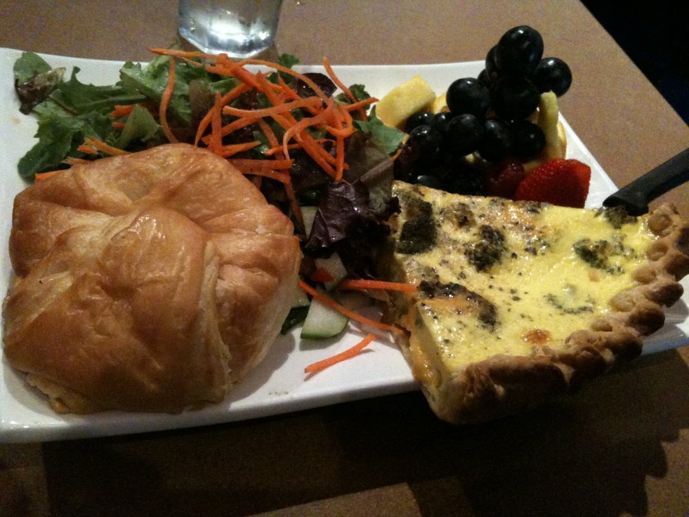 BackSeatReview1's tweet photo. Check out our newly updated #top15 #restaurants and #brunch for #Chicago!   We are  a ride-sharing recommendation site that is a guide to where the locals dine. Ride-sharing customers are the pulse of Chicago. https://t.co/0bA8sjp3oF https://t.co/F6zMD63FYY