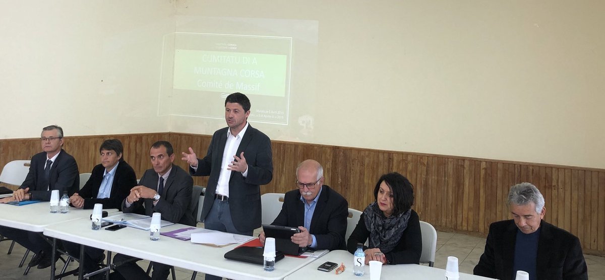 numerique_corse's tweet photo. Création du groupe de travail "Aménagement numérique" dédié aux contraintes spécifiques des zones de montagne, lors du comité de massif à #Muratu ⛰ #Nebbiu #cumitatu #muntagna #Corsica https://t.co/T1sCUEpf0J