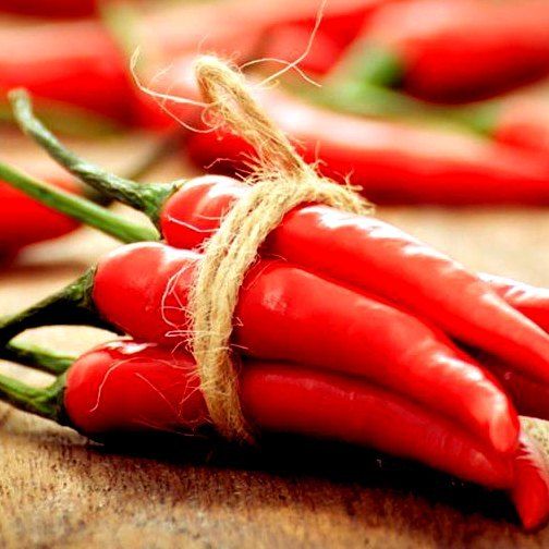 ItalyinARG's tweet image. #Spilinga es un pequeño pueblo en Vibo Valentía #Calabria🇮🇹. 
¿Su particularidad? Cuna de la 'NDUJA 👉Embutido muy picante elaborado con carne de cerdo y especias como el 🌶, para degustar untado en pan tostado o como base de salsas. Un manjar!🙌
#DescubriendoItalia