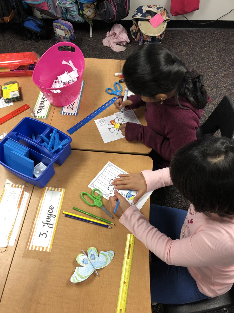 MsJRRISD's tweet photo. Designing our own butterflies π¦ alongside @MysterySciβs Doug to understand how they use mimicry or camouflage to survive #ESLOT #MsJs2nd #Pollinators https://t.co/AKhWl0mcQg