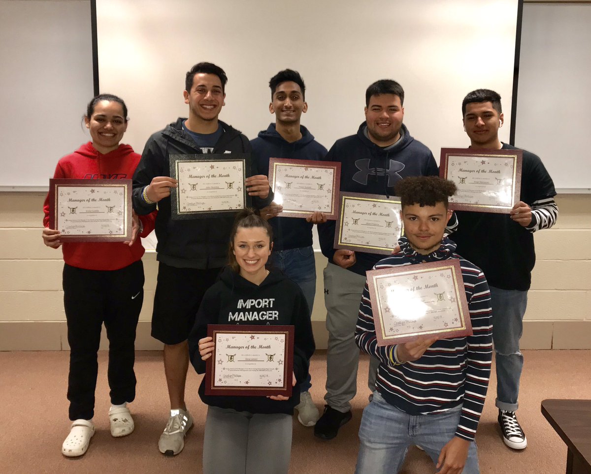 MrsPhillips_SHS's tweet photo. Managers of the Month!! So proud of my students for standing up during our Autism Acceptance Movement 💙.  My whole class did great!!! Thank you @CoachSchloemer for the great surprise for this group!!!! @SaxonActivities @Siegie_Saxon #shsaccepts https://t.co/t9DADkumos