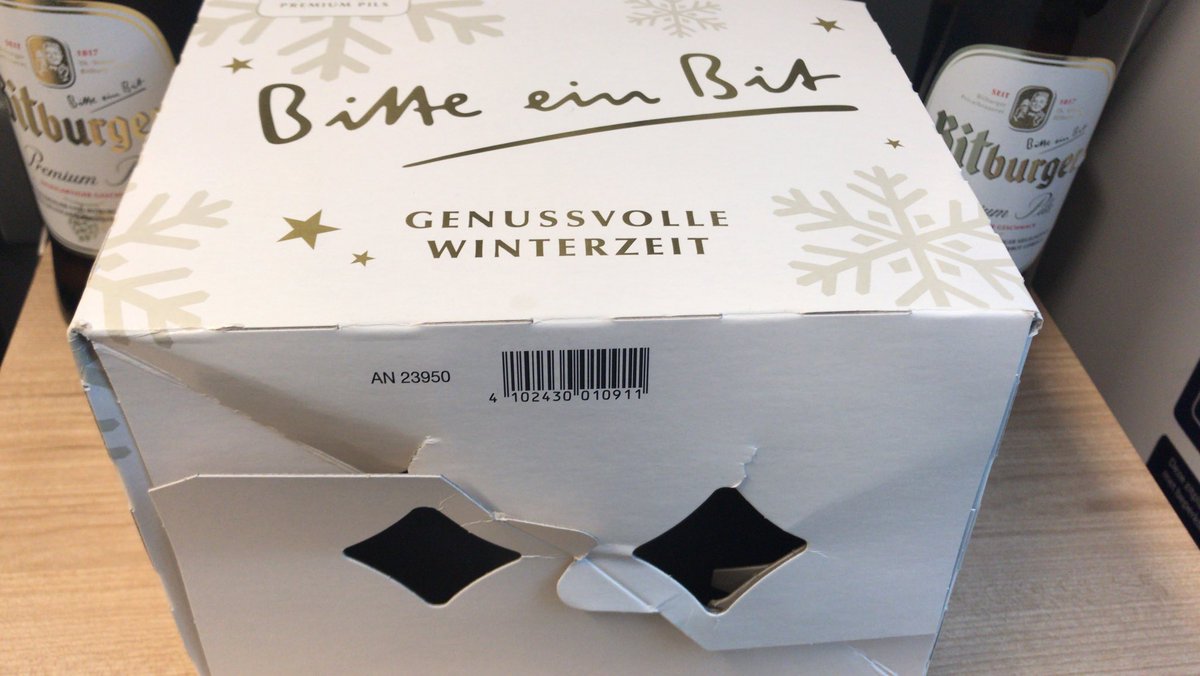 <a href="/Bitburger/">Bitburger</a> leider hat die schöne six pack Halterung noch nicht mal den Weg nach Hause überlebt, so sind 4 von 6 Bier auf dem Bürgersteig zerschellt. Schade wenn man nur ein Drittel bekommt von dem was man zahlt, gerade wenn es bitburger ist :( das bedeutet dann wohl #bittekeinbit