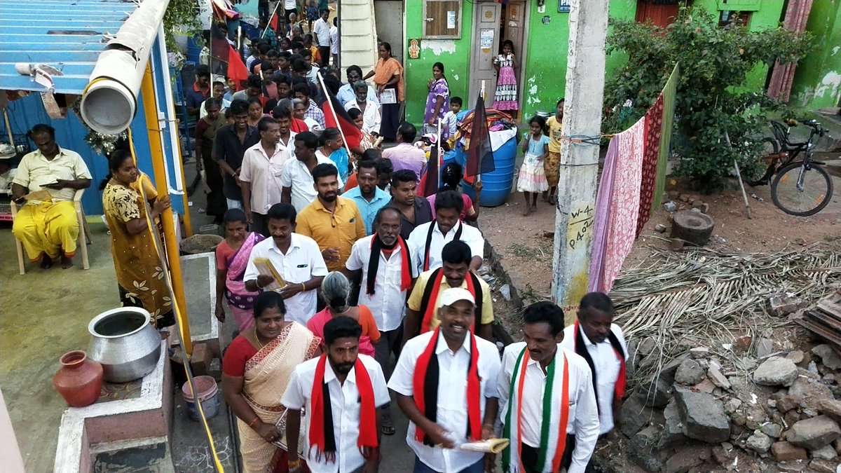 AjithApj5's tweet image. இன்று மத்திய மாவட்ட தி.மு.க மற்றும் அழகாபுரம் பகுதி கழகத்திற்குட்பட்ட 4வது கோட்டத்தில் கழக வெற்றி வேட்பாளர் அண்ணன் எஸ் ஆர் பார்த்திபன் அவர்களுக்காக வாக்குகளை அண்ணன் ஜெ.தினகரன் அவர்களின் தலைமையில் சேகரித்துள்ளனர்