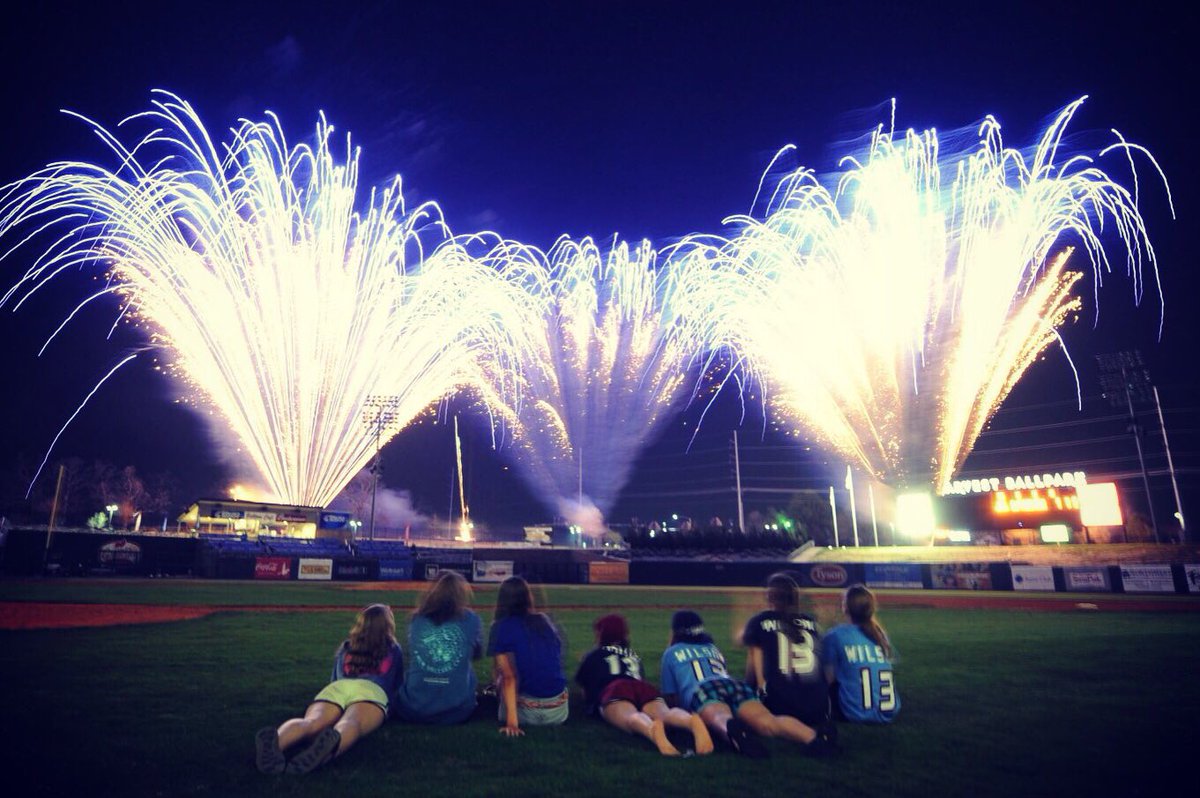 nwanaturals's tweet photo. Tonight is the 1st Fireworks Friday 🎆🎇of the 2019 season. Don’t miss the BEST in SIGHT & SOUND at Arvest Ballpark. The event is presented by @FarmRichSnacks #GoNaturals #FireworksFriday #NWAvsSPR #ACNWFan #FanWave
⚾️🎟👉 https://t.co/ZBl8zsIHdj https://t.co/EUfMqynqDf