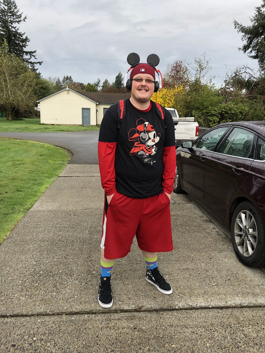 thoughtsofmrm's tweet photo. All decked out in our @originalfunko #gamermickey gear for #funkofashionfriday with a little @Mariners flair because of course! https://t.co/JvmSlM8hpo