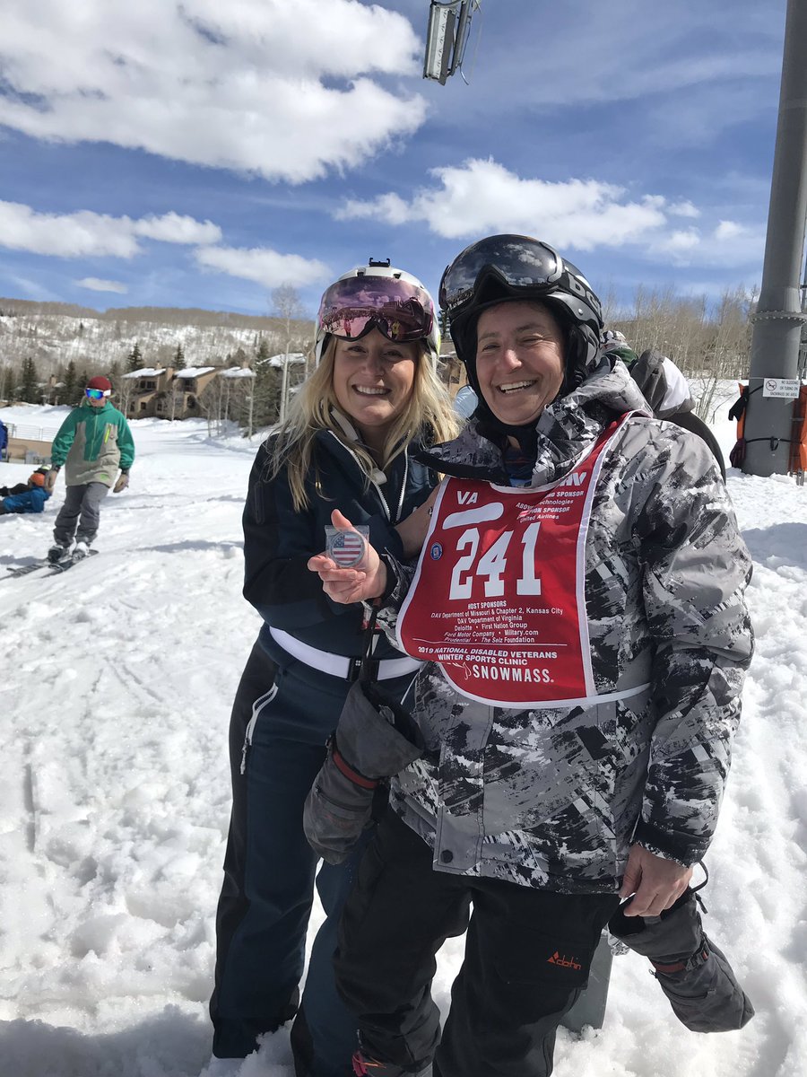 Humbled by the achievements of our disabled #Veterans at #NDVWSC and proud to be a part of our @DeloitteGov volunteer team.  This veteran met her goal of shredding a black diamond @AspenSnowmass #DeloitteSupports