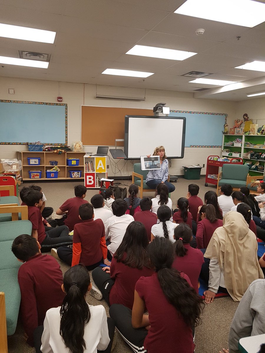 NBhumri's tweet photo. @Highfield-Ss are engaged in a book presentation by Linda E.Briden-"KnowMe"journey of self-awareness,a place where differences embraced and understanding is promoted... @DaviddeBelle @LC25_TDSB @harpreetgill__ @adn_naik https://t.co/EZ7MSA5IcF