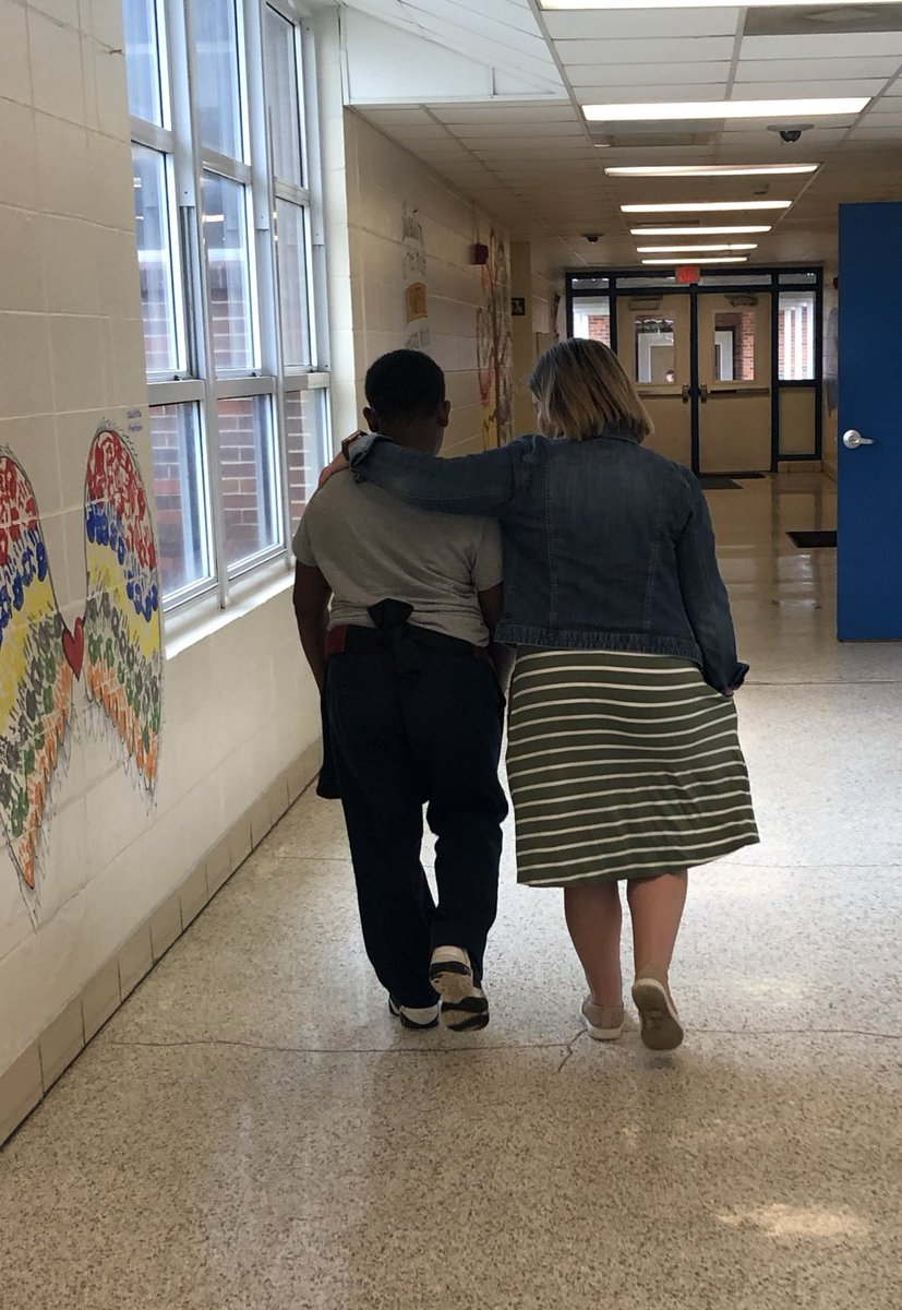 jmose_1's tweet photo. @MrsWebb_Fonde talking to one of our students. ❤️ #fondefamilies #talknotyell #teacherstudentrealationshipsmatter @FondeElementary @MobilePublicSch https://t.co/PXlO0jMOvB