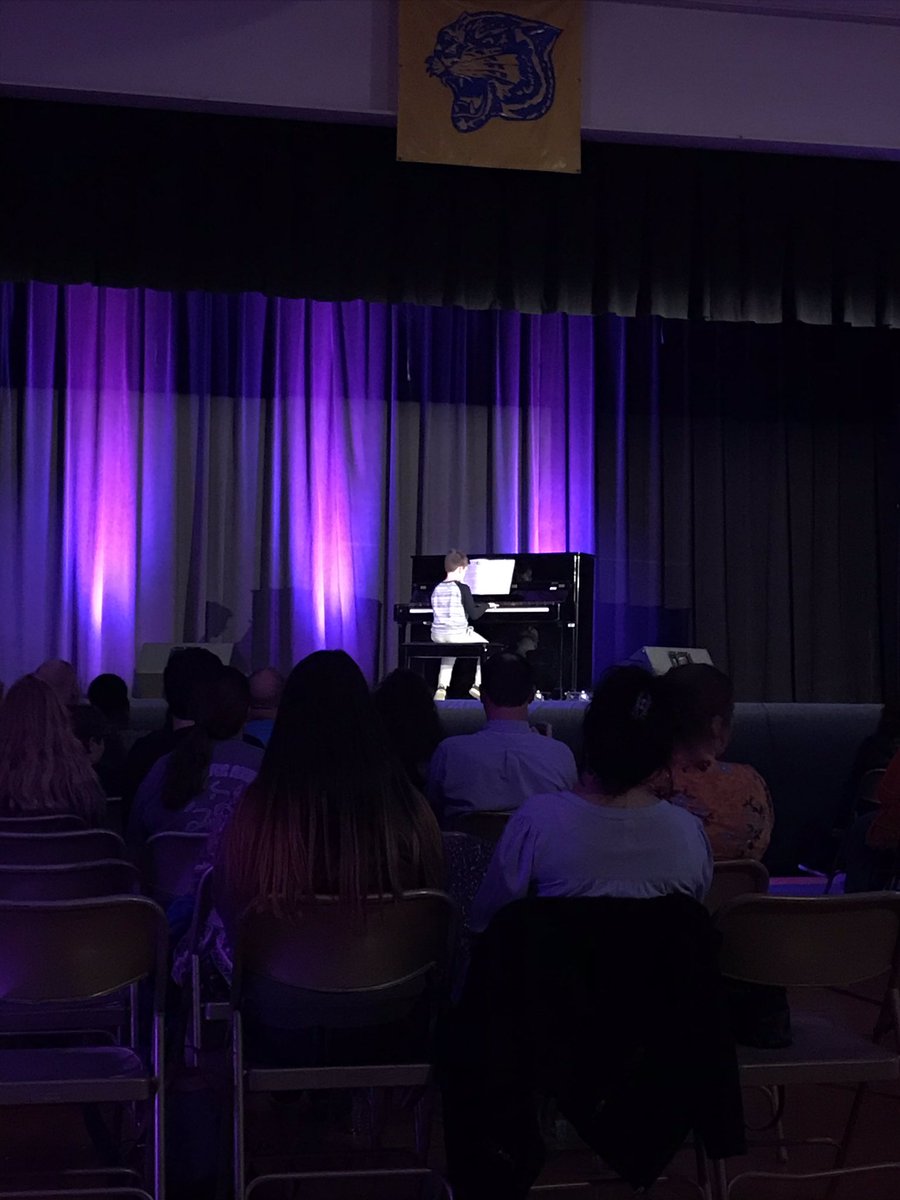 D50CSharp's tweet image. Beverly Manor has talent! Comedians, singers, song writers, pianists, and a rival to Michael Jackson’s dance moves. Talent in many forms! Shout out to Ethan, Abigail, and Joel on your wins! @d50wildcats @RtIteach50