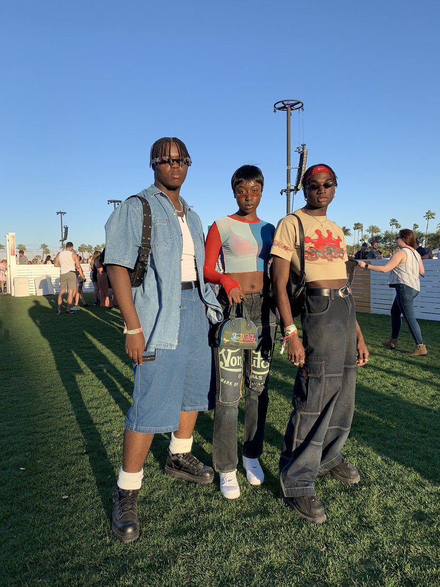 denzeldion's tweet photo. Coachella day 1 ✨🥰 https://t.co/3SJQQagGfs