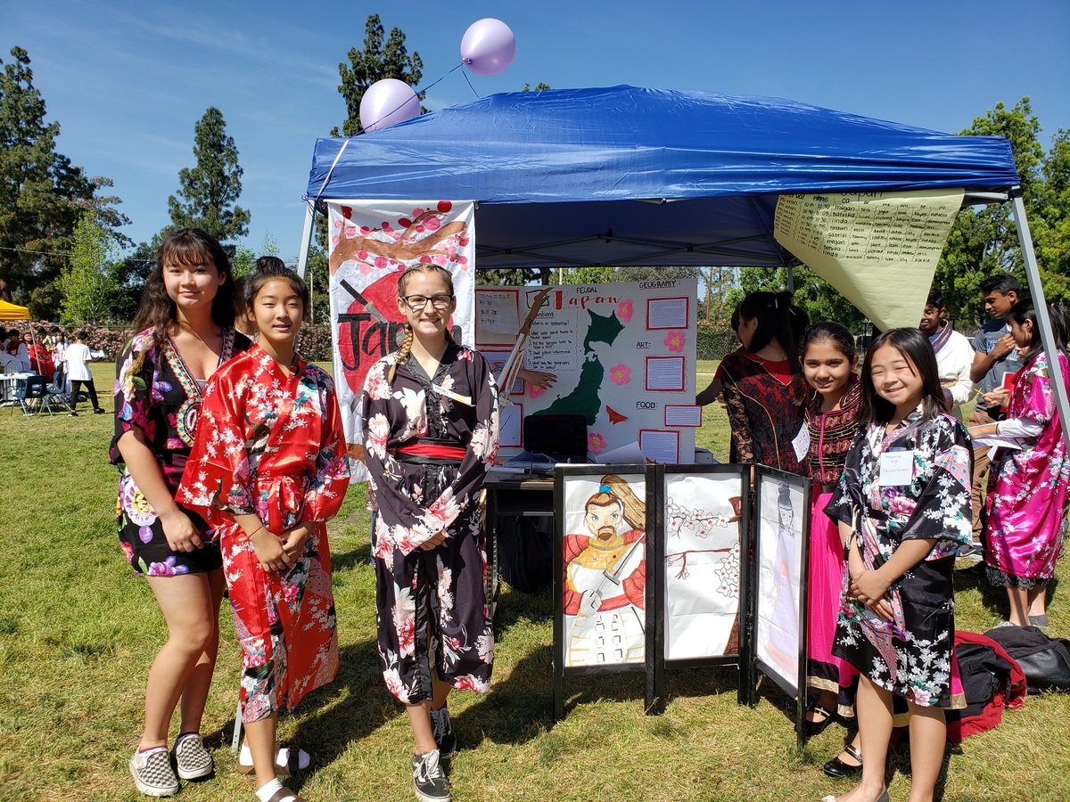 MsMimura's tweet photo. Love my Ss and 7th grade Ts! Our student led #FAmedievalday was a success! How were distant regions in the medieval world π interconnected? So impressed! @ArcadiaUnified @FirstAveMS @firstaveptsa #Eduprotocols #smartstarts Build culture early in the year! #sschat #lovemyschool https://t.co/X33QZPg9co