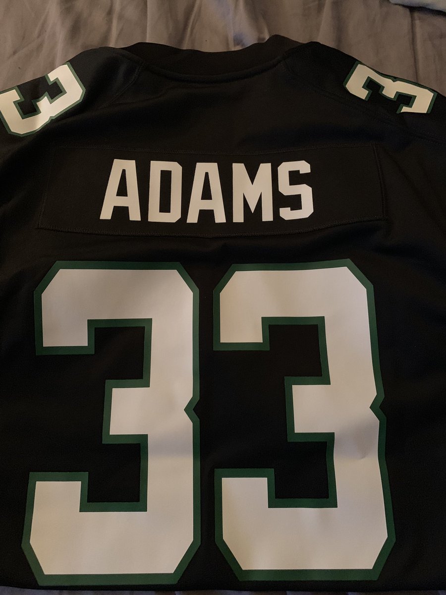 carlucci75's tweet photo. My @TheAdamsEra Jersey came today ready to watch him ball out again this year ! #jetsnewunis #presidentmal https://t.co/c6HfYeYeKI