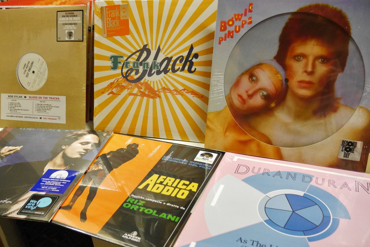 SoundExchangeFL's tweet photo. Some Record Store Day sneak peeks! Both stores open at 9am tomorrow, with the first 10 people invited to shop at 8:45am. https://t.co/ltHwcA6X5c