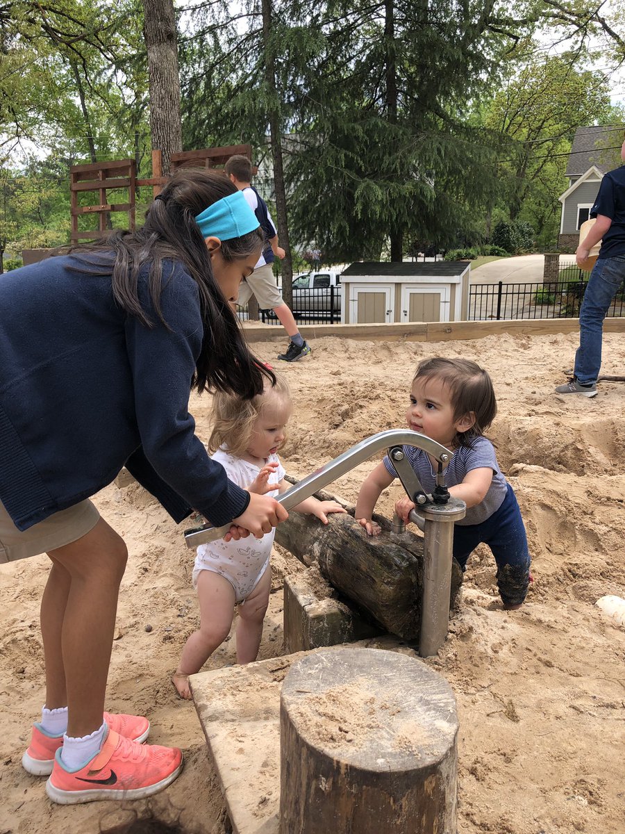 Collaboration at its best! There’s SO much we can learn from each other! #mvpschool #mvlittles