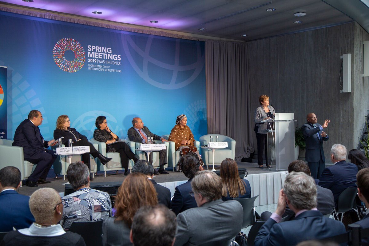 AminaJMohammed's tweet photo. Multilateral institutions like the @WorldBank &amp; @IMFNews need to work together with governments, private sector &amp; civil society, to deliver the Sustainable Development Goals #SDGs. Esp. at a time when global risks are rising, we need collective action. #WBGMeetings https://t.co/RiEbWFLvvE