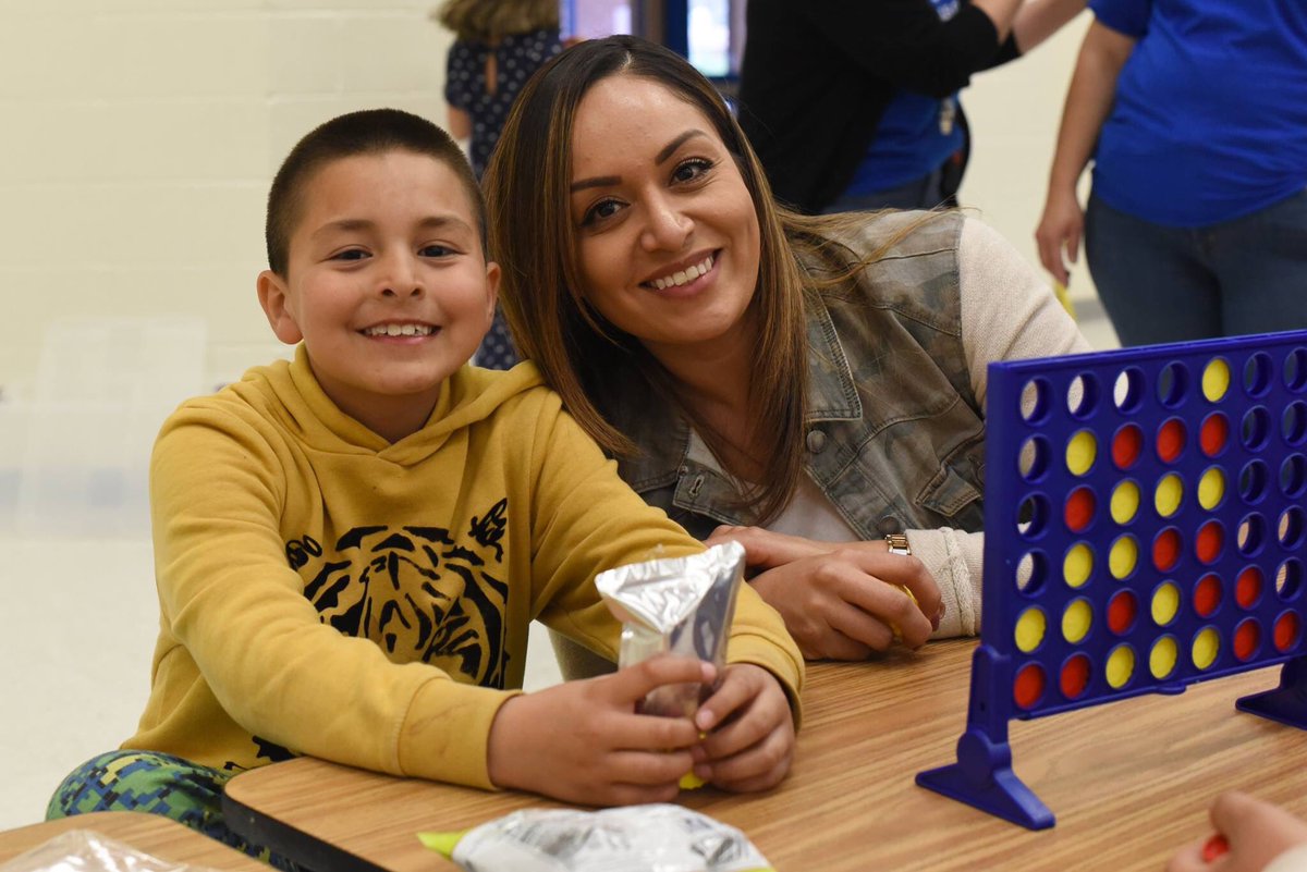 BgcElpaso's tweet photo. Thanks to all the families who came out to our Family Game Night at Club Lee. The kids had a great time playing games and painting rocks for the future of BGC Reading Garden #21stcclc #texasace #bgcep #bgca #clublee #family #itsallgoodep https://t.co/eS7QcG6URP