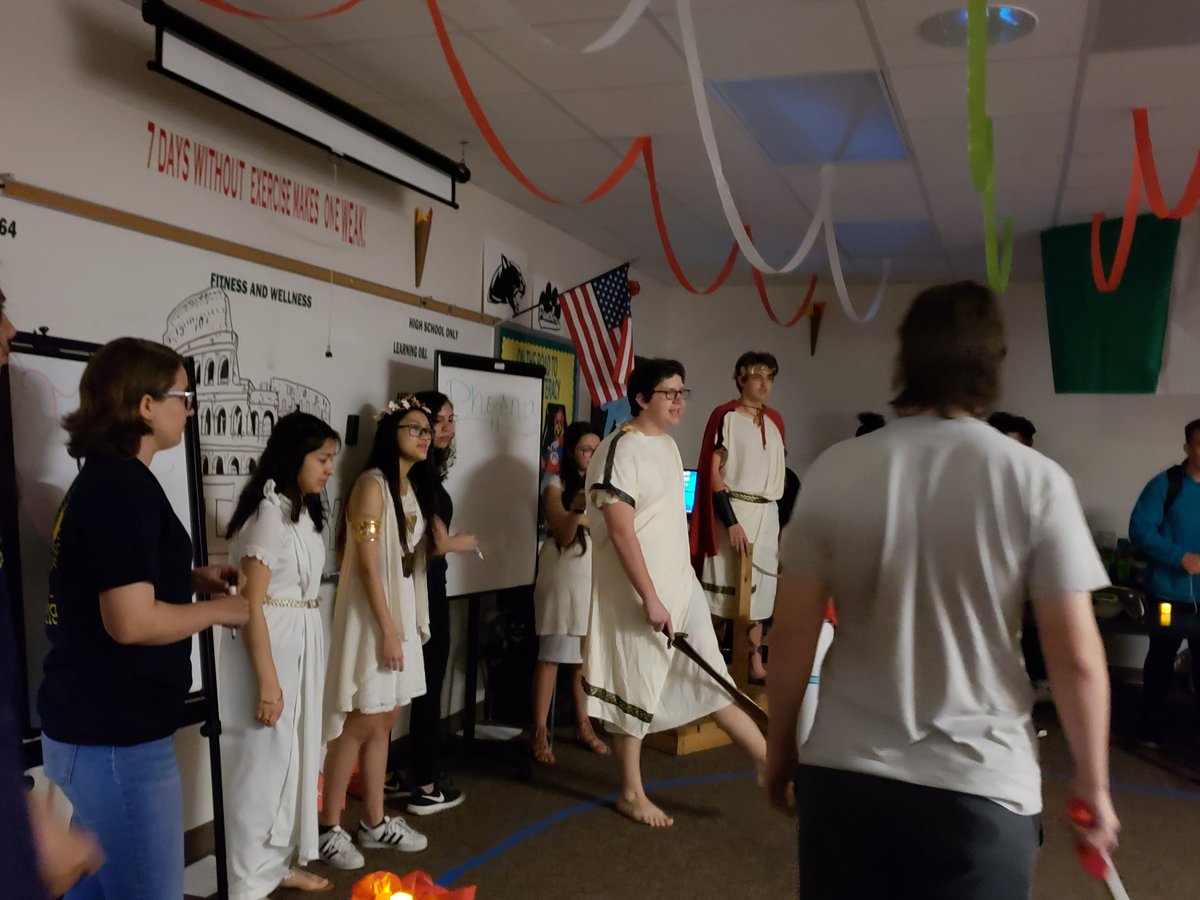 LoriGable3's tweet photo. @HumbleISD_QECHS @HumbleISD @PhoenixFam19 #makelearningmeaningful Multicultural festival...the culmination of hours of work on part of students! What a success! These are my kids... proud day for Quest! https://t.co/EPVjKTwEWP