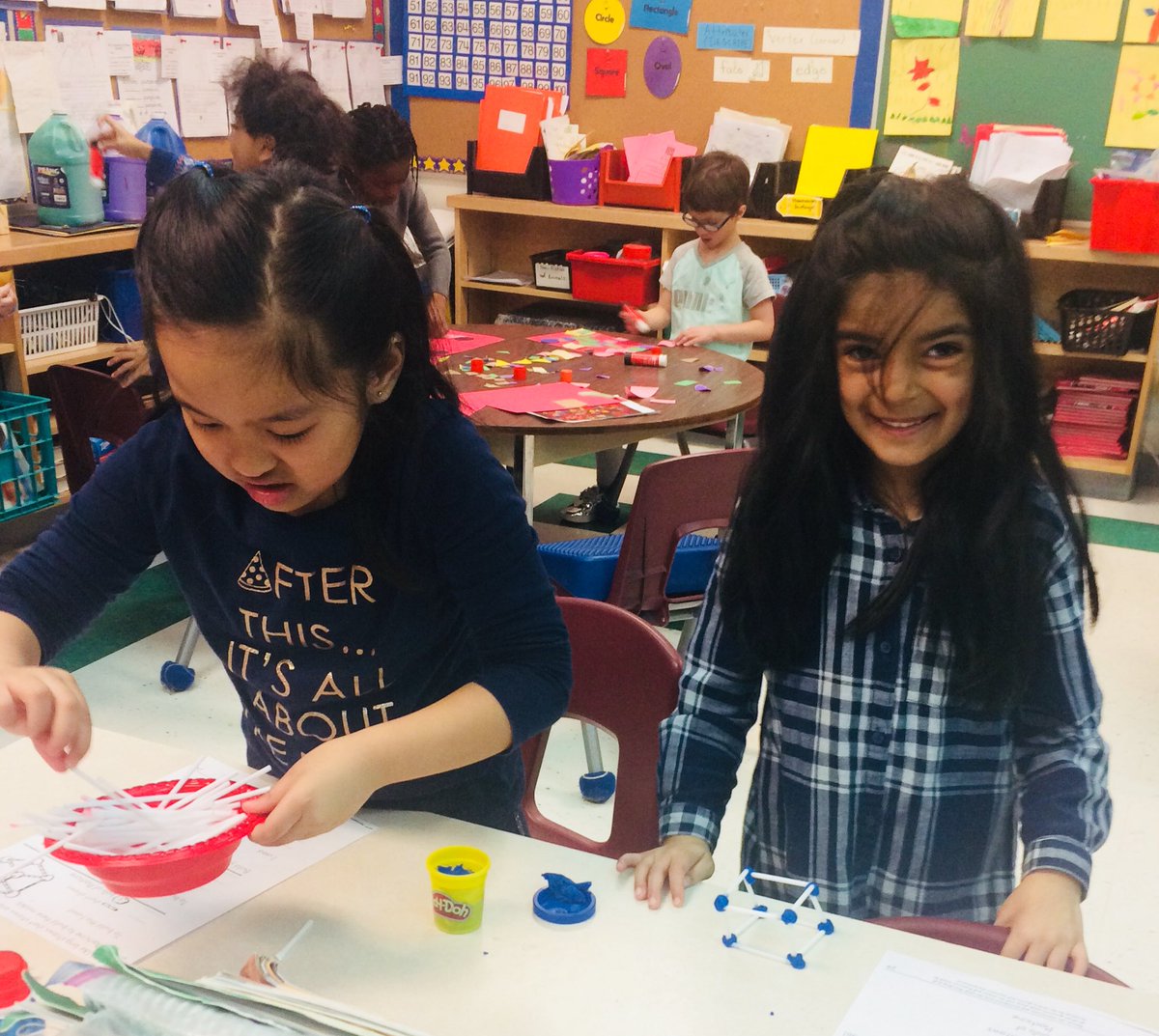 NancyLynneAnde1's tweet photo. Students learning about geometry in many creative ways. Miss Anna has many interesting math centres @StMartinOCSB https://t.co/nu24IJtVUq