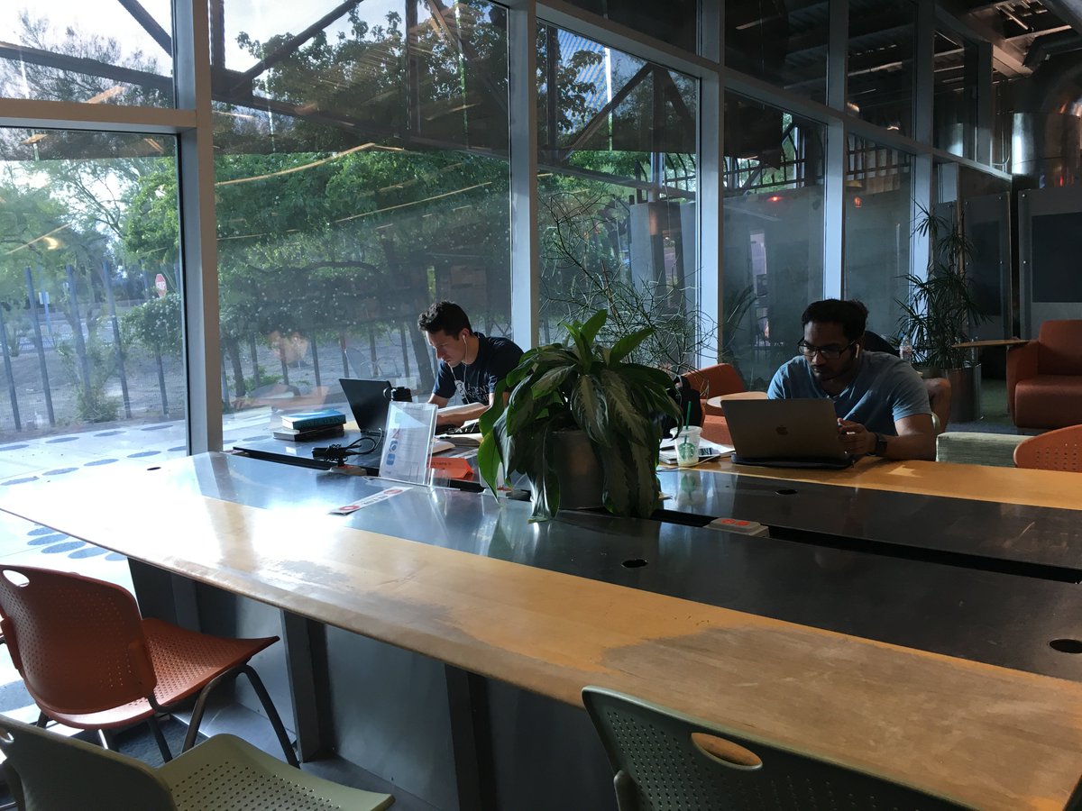 PhxLibrary's tweet photo. Discover a different @PhxLibrary location this spring! πΈπ #mesquitelibrary is a hub for north Valley residents. Open every day except FRI. πΌ https://t.co/49MHH0O0qt #paradisevalleymall #willbruder #richard+bauerarchitecture #phoenixpubliclibrary #phx https://t.co/YOWHC9jGe6